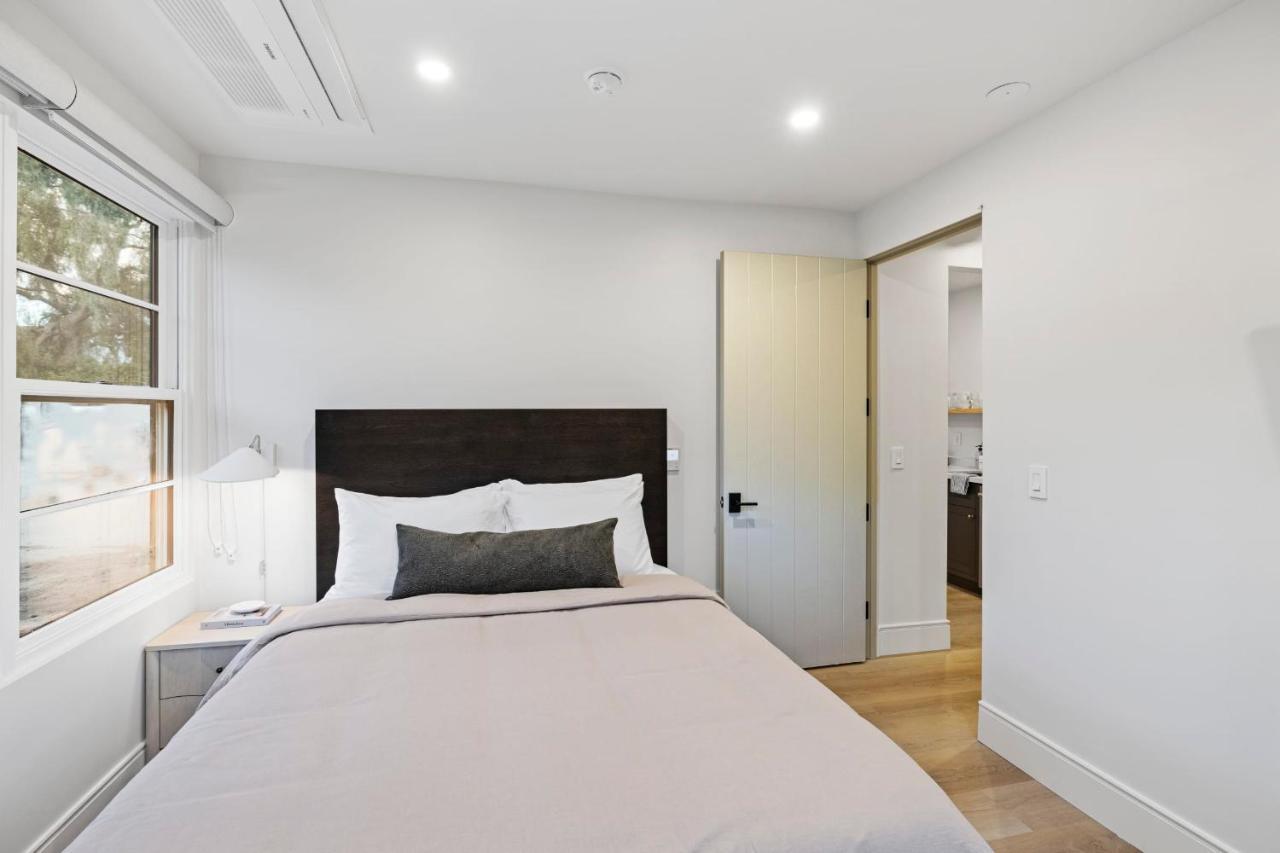 Casa Jardin - Boutique Suites In Downtown 圣巴巴拉 外观 照片